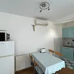 4 Delfina Апартаменты