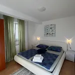 Апартаменты 4 Delfina *