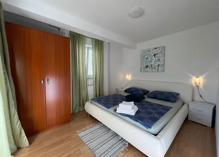 4 Delfina Apartman