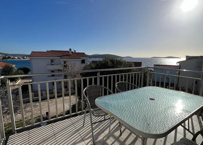 4 Delfina Rogoznica (Sibenik-Knin)