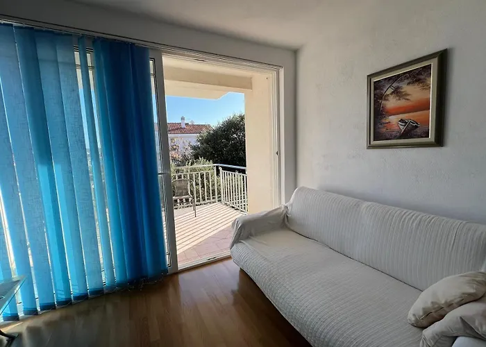 4 Delfina Rogoznica (Sibenik-Knin)