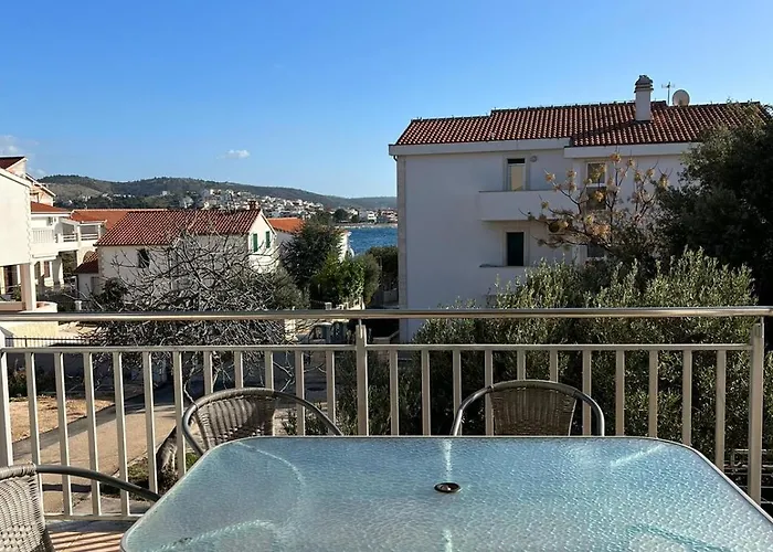 4 Delfina Apartman *